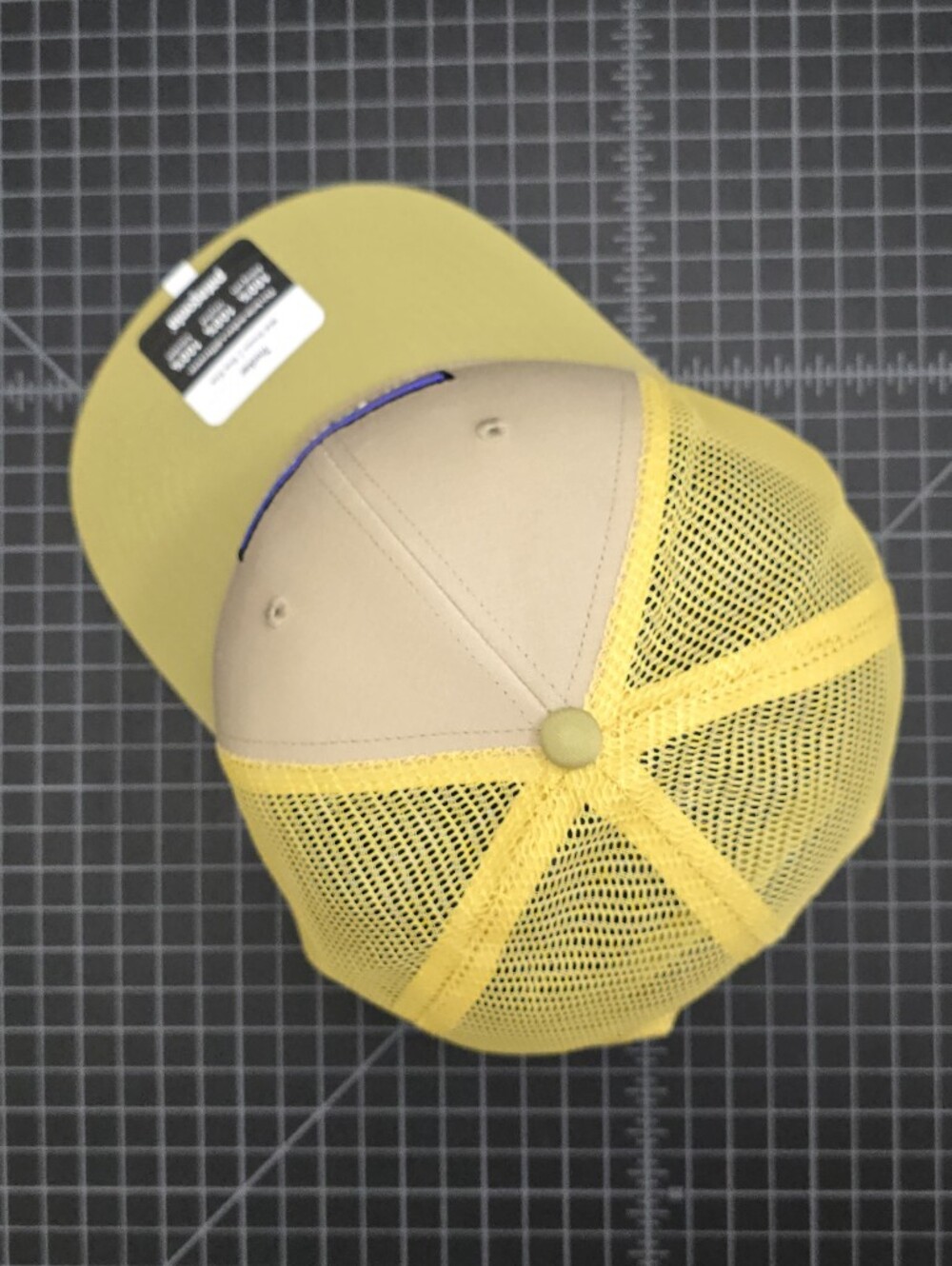 PATAGONIA P-6 LOGO TRUCKER HAT - OAR TAN - Picture 7 of 10